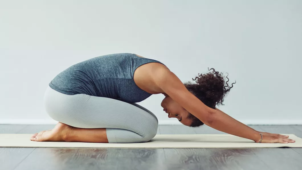 Yoga și meditația reduc durerea cronică