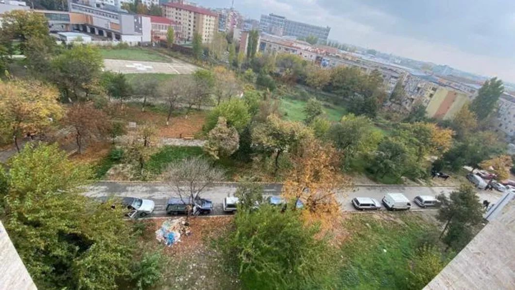 Imagini de coşmar în Craiova La spitalul din oraș s-a format o coadă de dricuri pentru a prelua morţii de COVID