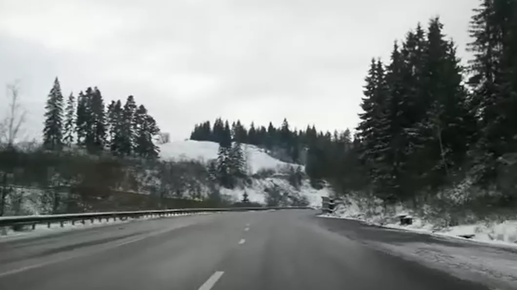 Iarna a pus stăpânire peste zona Moldovei. Iată care este situația drumurilor - Video