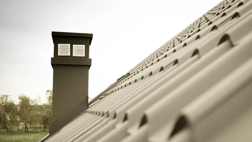 4 tipuri de materiale folosite pentru acoperişul din tablă