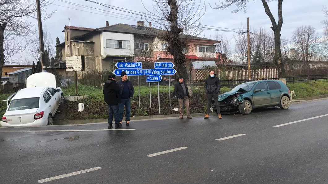 Două maşini cu numere de Vaslui au făcut accident în Iași O singură persoană a fost rănită - FOTO VIDEO EXCLUSIV