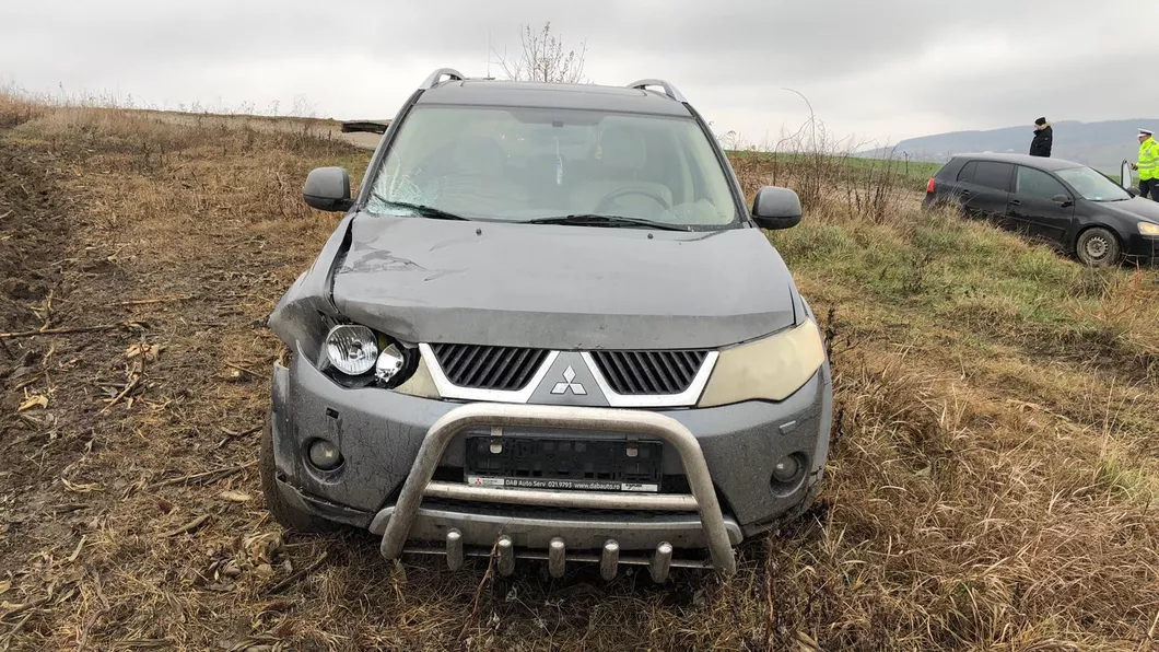Autoturismul implicat în accidentul rutier mortal de la Lețcani a fost găsit abandonat pe un câmp - FOTO VIDEO EXCLUSIV