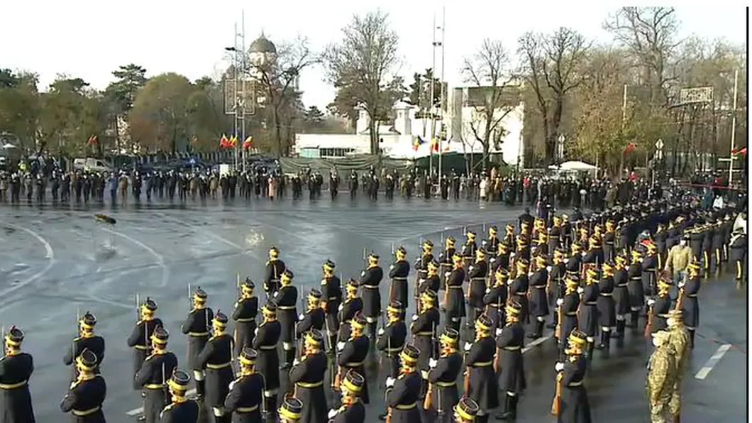 Parada de 1 decembrie la București. Participă preşedintele Klaus Iohannis - LIVE VIDEO