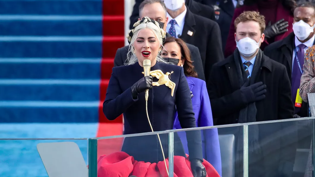 Lady Gaga a cântat imnul naţional la ceremonia de învestitură a preşedintelui Joe Biden - VIDEO