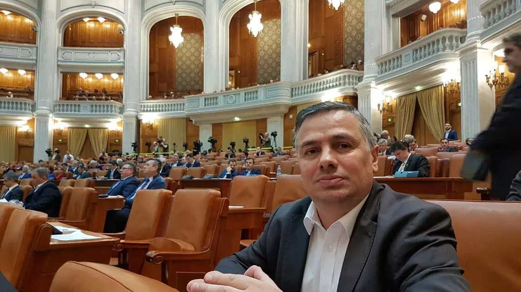 Petru Movilă președintele PMP Iași Bugetul pentru anul 2021 prevede aceleaşi credite de angajament pentru Autostrada Iaşi  Tg. Mureş care erau şi în anii trecuţi. În realitate un mare zero barat