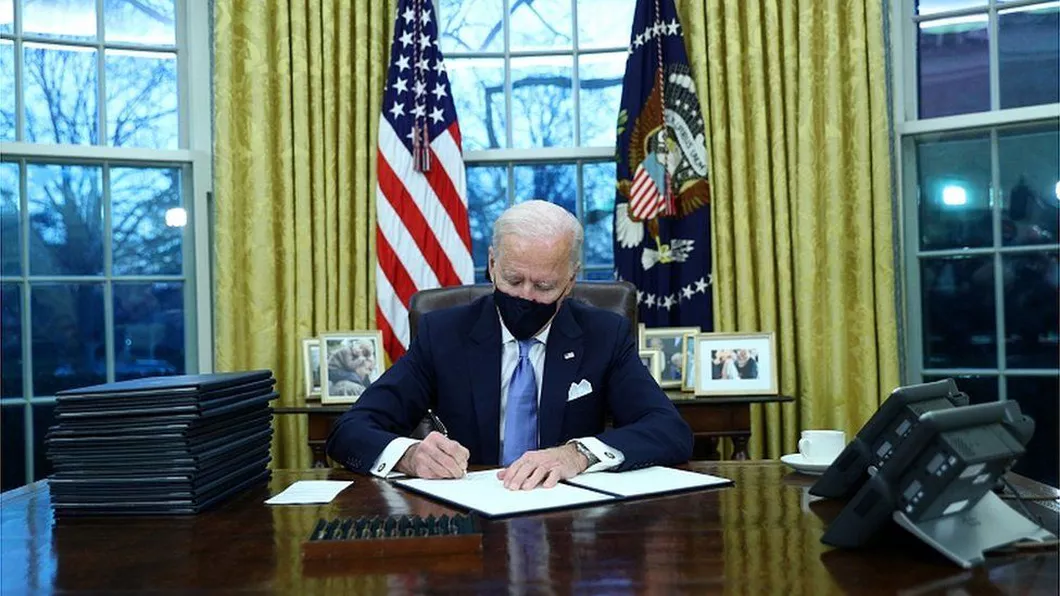 În prima zi de mandat ca președinte al SUA Joe Biden anulează politicile cheie ale lui Donald Trump
