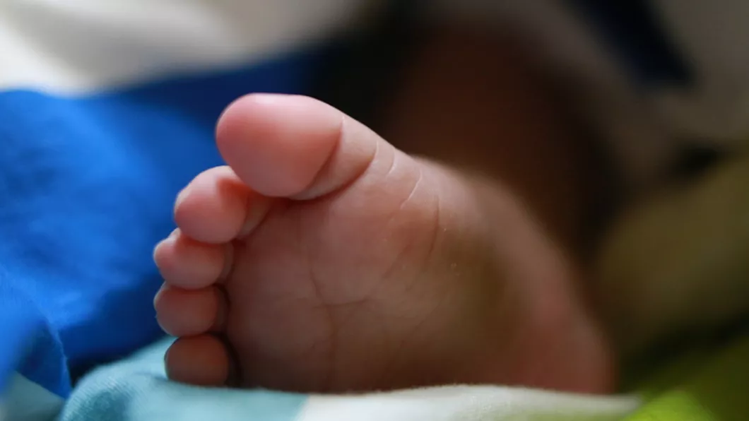 Premieră în România. Un bebeluş cu două capete s-a născut la un spital din Bucureşti. La scurt timp a murit - VIDEO