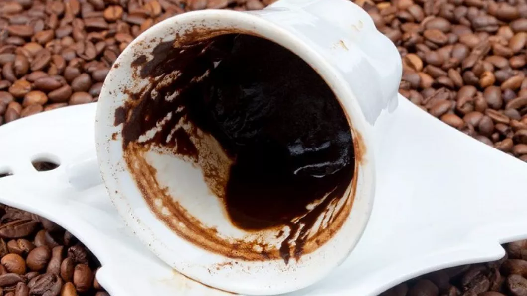 Nu aruncați zațul de cafea Îl puteți folosi pentru aceste 7 treburi casnice