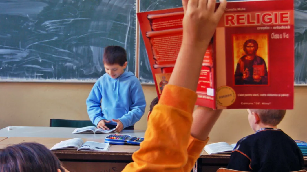 Patriarhia Română doreşte păstrarea orei de religie în programa școlară