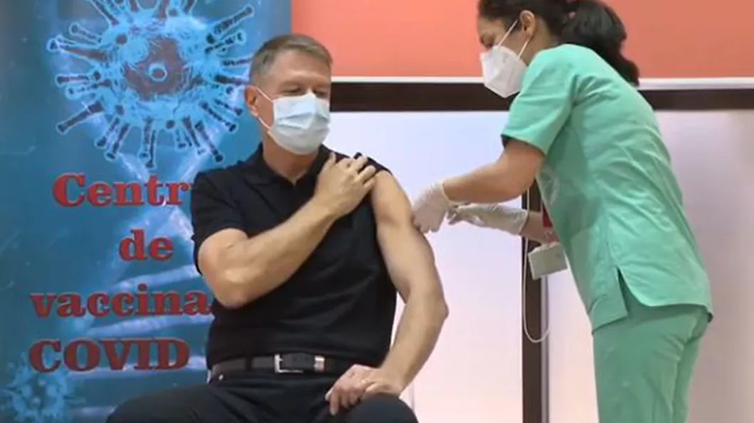Klaus Iohannis s-a vaccinat la Spitalul Militar Carol Davila Acest vaccin este sigur este eficient - UPDATE  LIVE VIDEO  FOTO