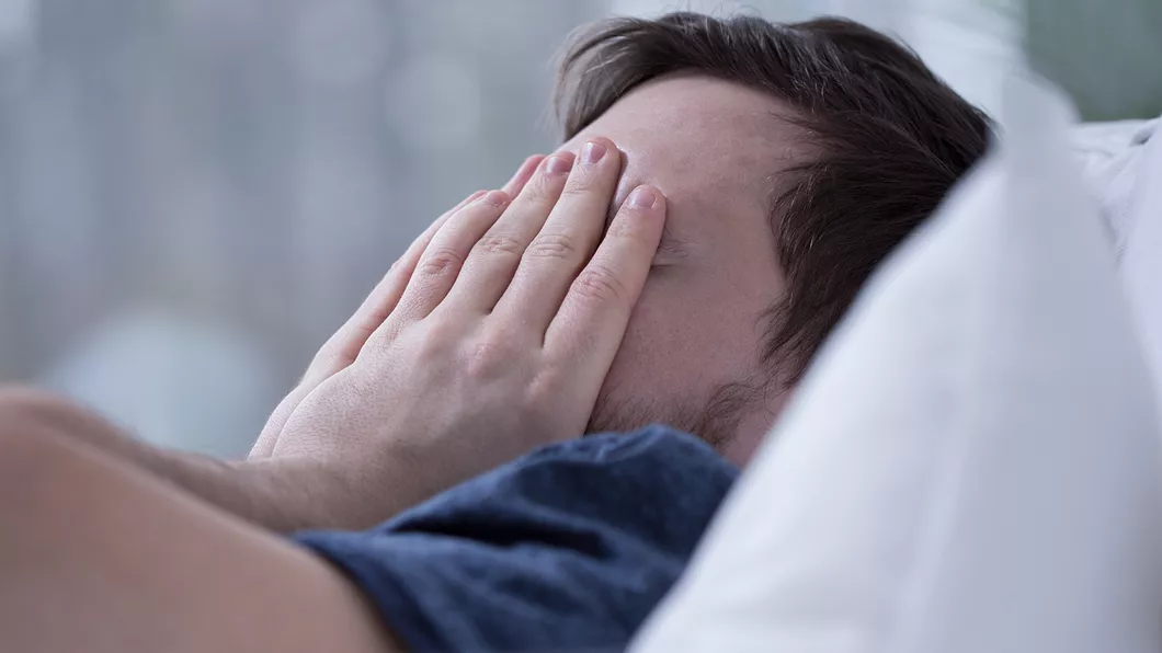 Un somn nocturn mai scurt de cinci ore poate crește riscul de demență