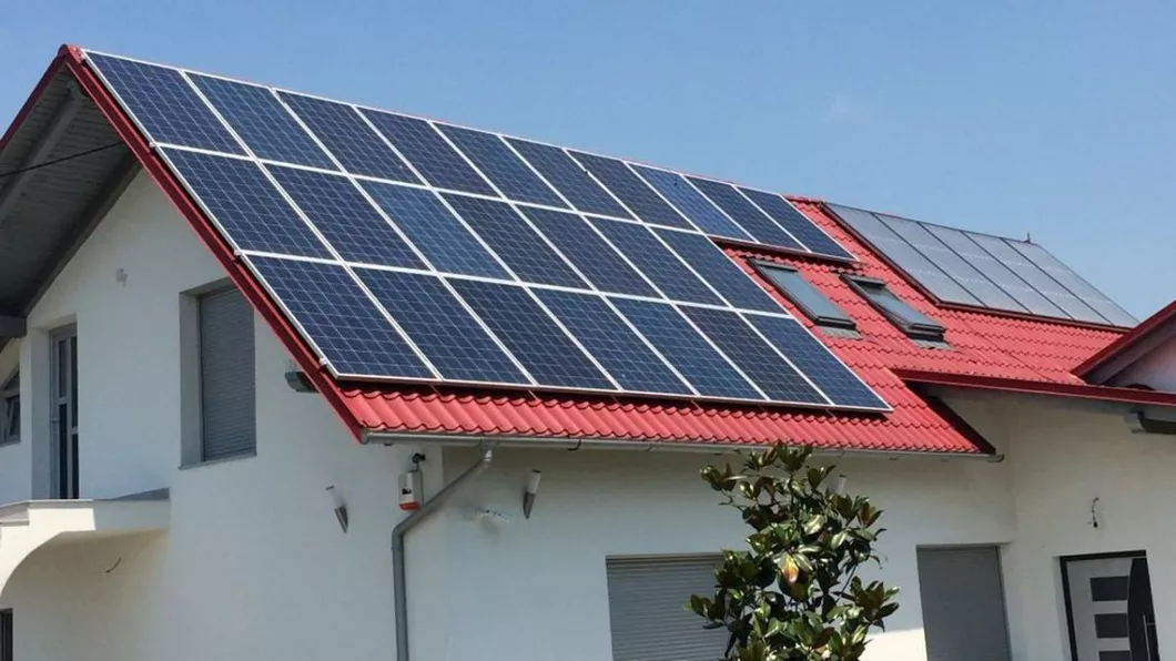 Ghidul Programului Casa Verde Fotovoltaice a fost modificat. Ieșenii au la dispoziție 1 an pentru a instala panourile pe locuințe termen prelungit cu patru luni