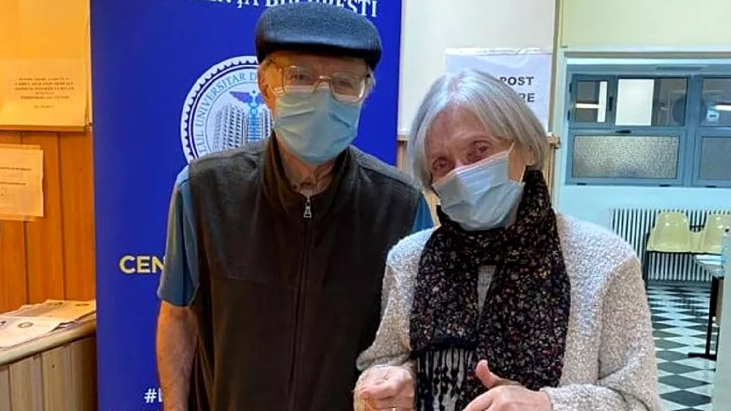 Doi îndrăgostiți soț și sotie de 51 de ani s-au vaccinat anti-COVID chiar de Dragobete