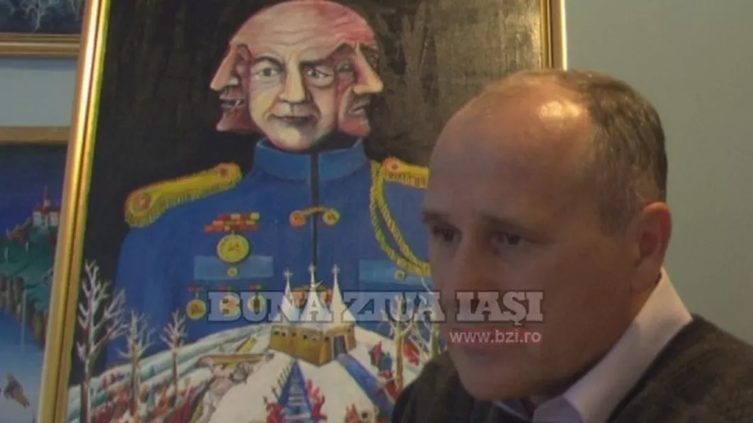 Calistrat Robu artistul care l-a băgat pe Traian Băsescu în coșciug l-a pus pe Iohannis pe căcăstoare și a imortalizat-o fără menajamente pe Elena Udrea într-o expoziție specială la Palatul Culturii din Iași - GALERIE FOTO VIDEO