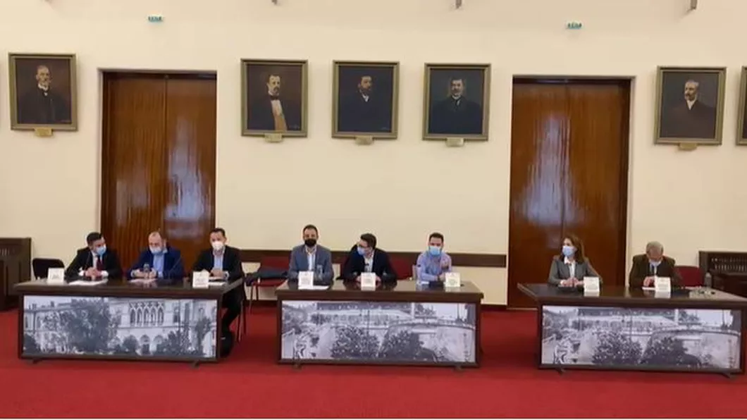 USR a refuzat negocierile cu delegaţia PNL Iași dând dovadă de o lipsă de responsabilitate pentru proiectele municipiului. Aveau comunicatul de presă pregătit dinainte  - VIDEO