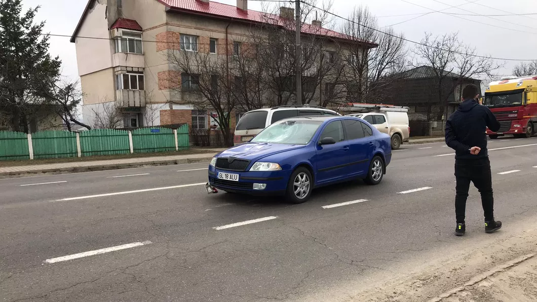 Accident rutier în Lețcani. Un pieton acroşat de un autoturism - EXCLUSIV FOTO UPDATE LIVE VIDEO