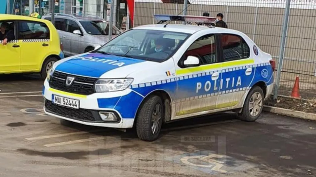Doi polițiști din Suceava au fost amendați după ce au parcat pe locurile rezervate persoanelor cu handicap