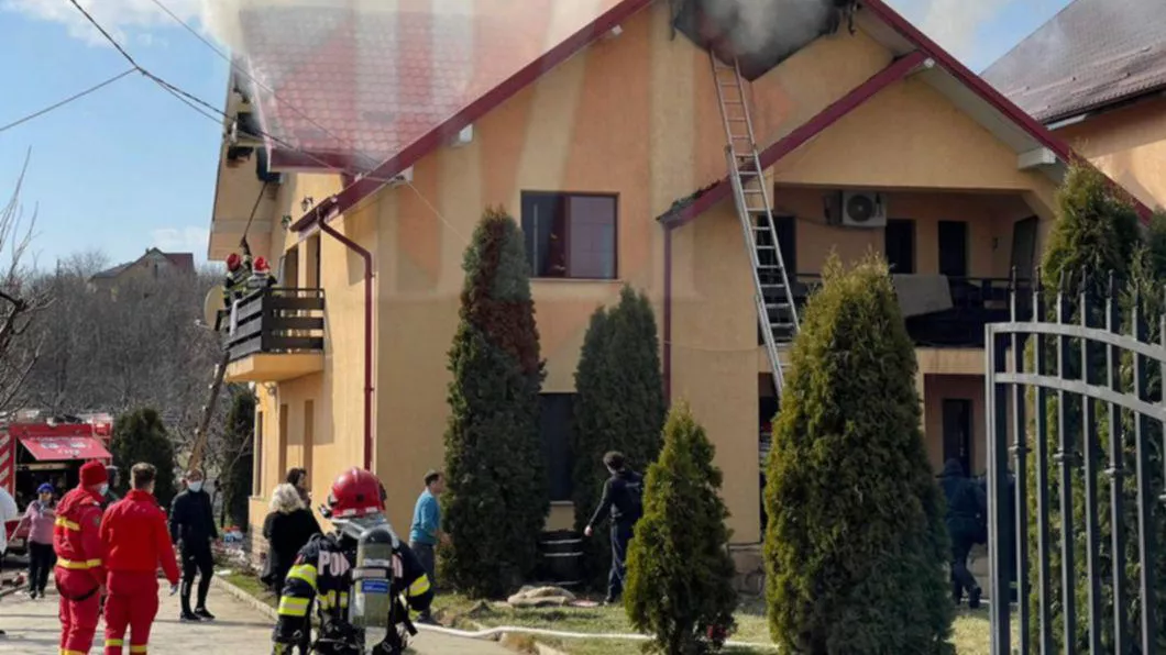 Două incendii în decurs de câteva ore la două case din judeţul Iași - EXCLUSIV