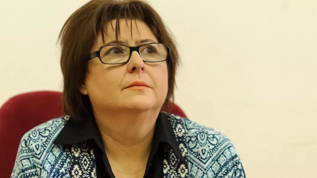 Alina Pippidi Mungiu despre Guvern Vă imaginaţi cum pot conduce o pandemie nişte oameni care nu se pot coordona să nu intre unul peste altul în conferinţe de presă