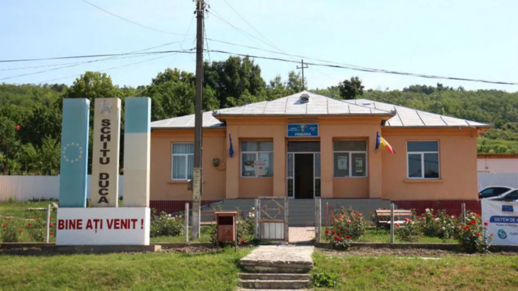 Scandal în comuna Schitu Duca din Iași după ce mai multe pășuni au fost concesionate - VIDEO