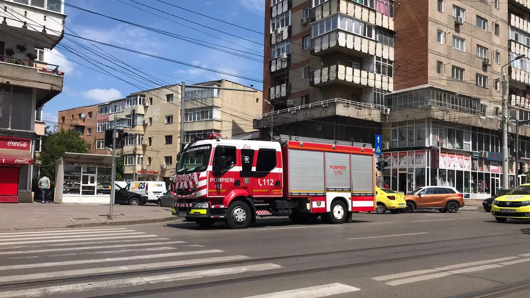 Incendiu pe strada Canta din municipiul Iași La fața locului intervin de urgență pompierii - EXCLUSIV