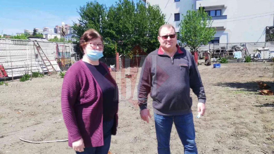 Culmea urbanismului la Iași Proprietarul unui teren din zona centrală a fost obligat să construiască un bloc în loc de casă. Un metru pătrat se vindea și cu 2.500 de euro. Au fost presiuni din partea agenților imobiliari - FOTO