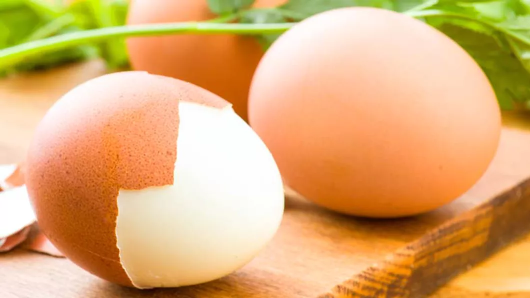 Câte calorii are un ou Cât contează dacă este fiert tare moale sau este prăjit