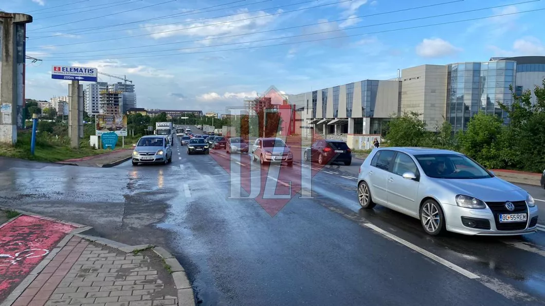 Măsuri importante pentru șoferii din Iași Patru benzi de circulație vor fi amenajate la intrarea în oraș. Mai mulți proprietari vor rămâne fără terenuri - FOTOVIDEO