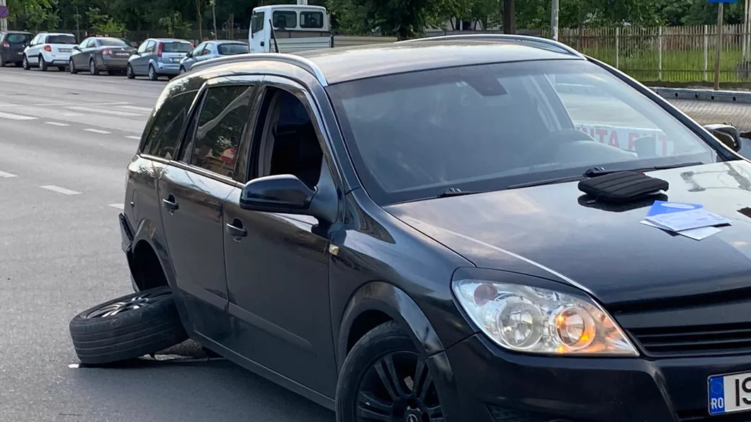 Accident rutier la Iași În coliziune sunt implicate două autoturisme - EXCLUSIV