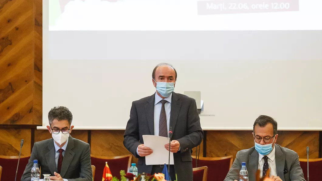 Întâlnire importantă la Universitatea Alexandru Ioan Cuza. Ambasadorul Macedoniei de Nord se află la Iaşi - FOTO