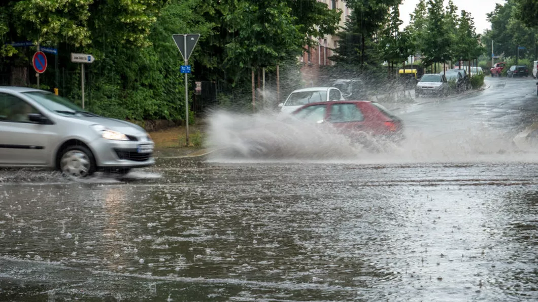 Noi alerte meteo după dezastrul din ultimele ore. 16 județe se află sub COD PORTOCALIU în următoarele 12 ore