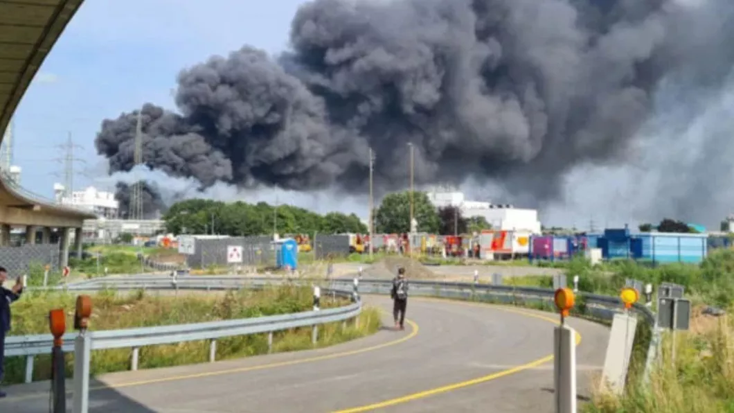 Explozie uriaşă la o uzină chimică Germania cea mai mare din lume. Doi morți șase răniți și doi dispăruți - FOTO VIDEO