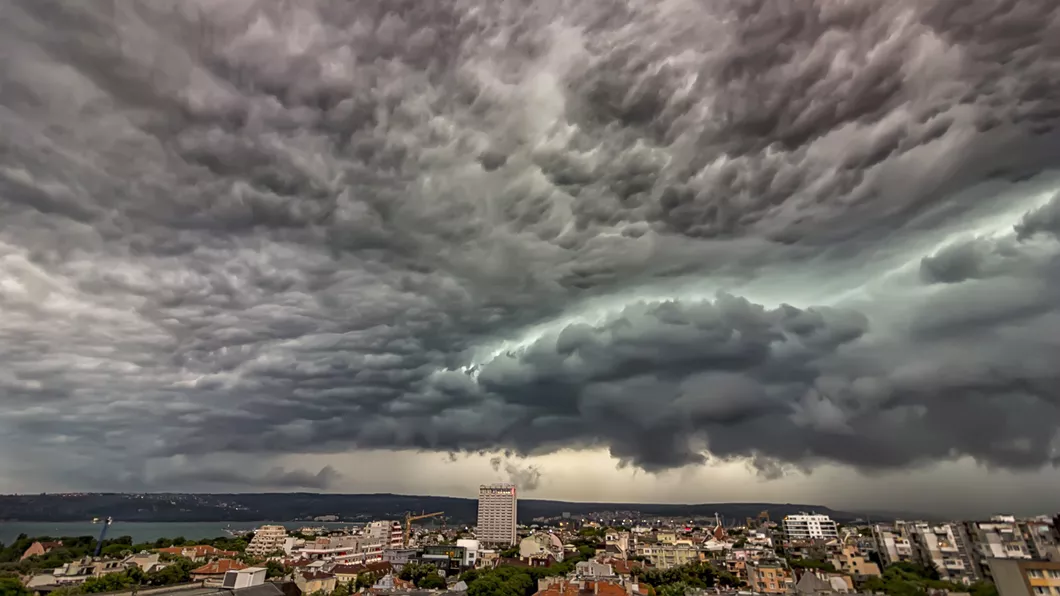 Avertizare meteo Cod portocaliu în județul Iași