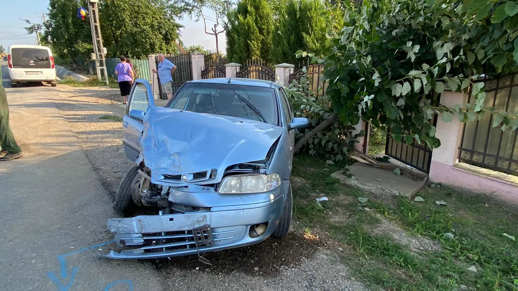 Accident rutier în localitatea ieșeană Iepureni Patru persoane au fost rănite - EXCLUSIV FOTO UPDATE