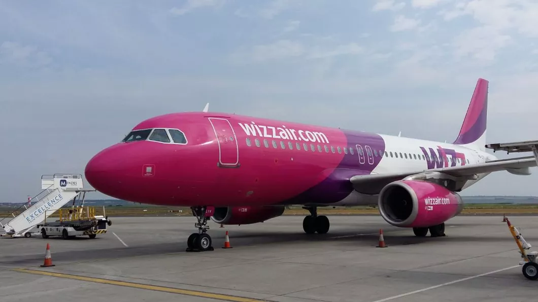 Coșmar pentru pasagerii cursei Wizz Air pe ruta Bologna - Iași Filmul unui incident șocant cu sute de persoane rămase fără bunurile din cala aeronavei - UPDATE