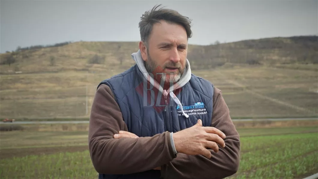 Biagio Scrofani italianul care face agricultură la Iași are probleme cu forța de muncă Vor să muncească în străinătate. Agricultorul spune că anul acesta abia a făcut față cererii din partea clienților