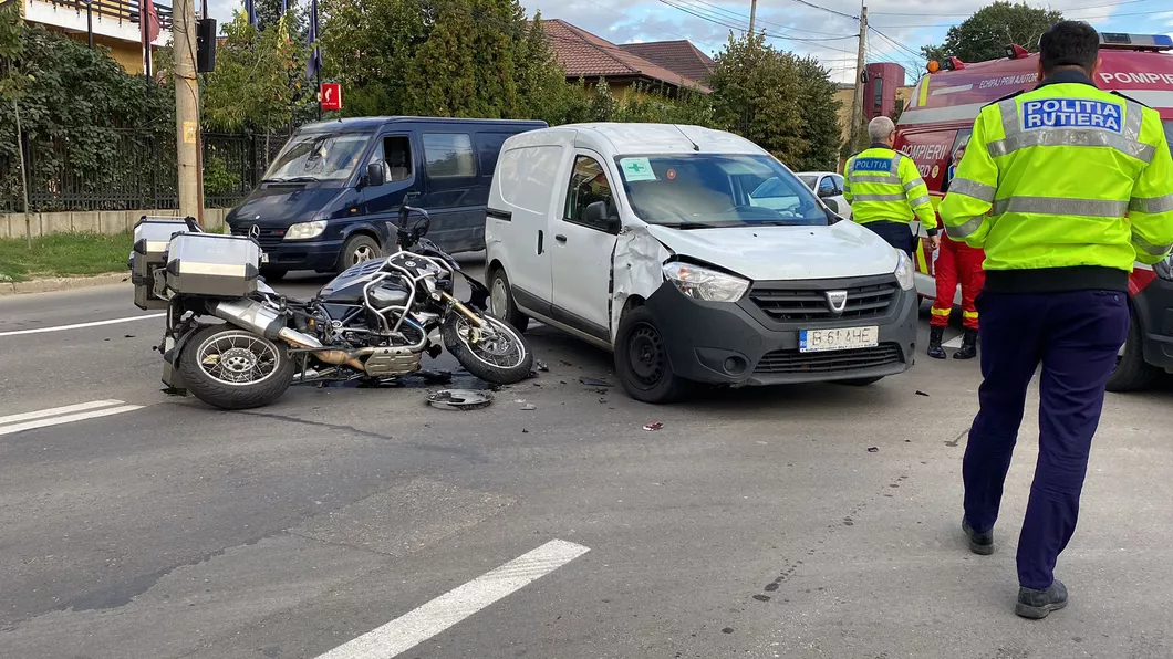 Alt accident rutier în Bucium. Un autoturism nu a acordat prioritate unui motociclist - EXCLUSIV GALERIE FOTO UPDATE VIDEO