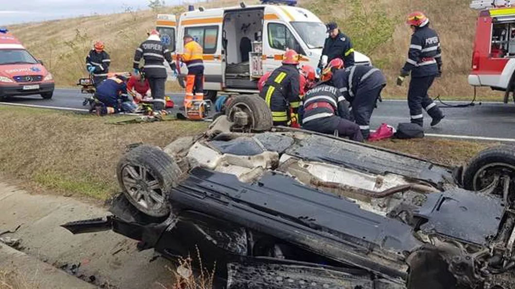 Accident rutier mortal pe o stradă din Iași Un șofer a lovit două capete de pod din cauza vitezei. Impactul devastator a dus la decesul unui pieton