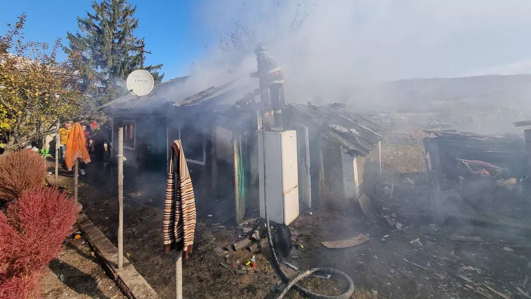 Incendiu la o casă din localitatea Totoești comuna Erbiceni judeţul Iaşi