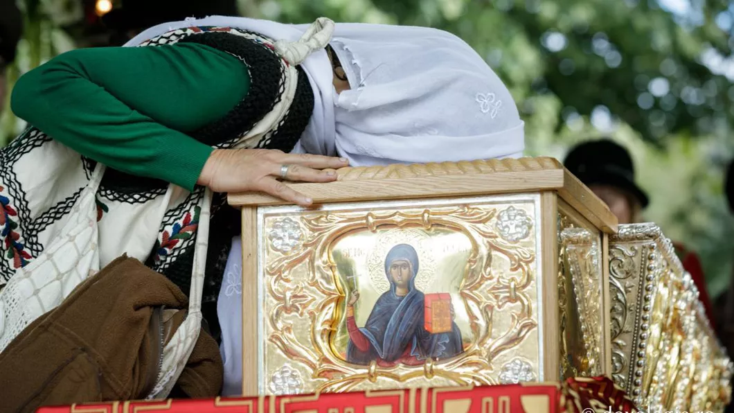 Sfânta Parascheva de la Iași. Sărbătoare uriașă în Biserica Ortodoxă Română. Tradiții și obiceiuri de ziua Ocrotitoarei Moldovei