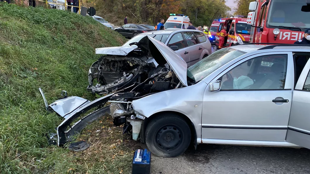 Accident cu victime în localitatea Tomești Au fost implicate 2 autoturisme. Traficul este blocat -FOTO LIVE EXCLUSIV