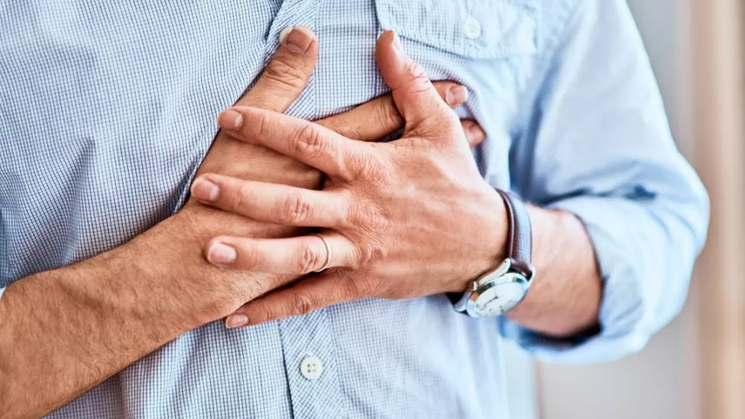 Arsuri în piept Simptom provocat de refluxul gastroesofagian sau de bolile de inimă
