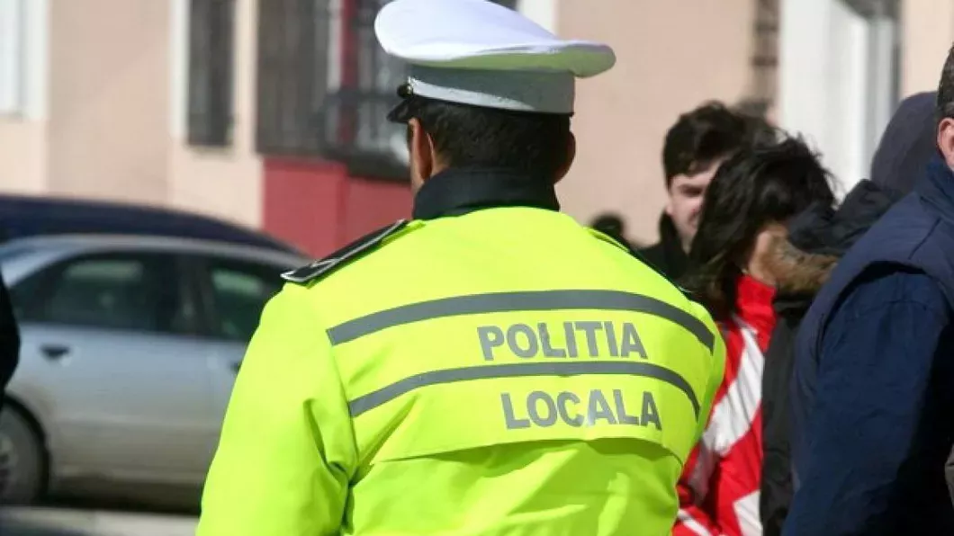 Cel mai zelos agent ieșean a comis-o din nou Poliția Locală Iași a pierdut un alt proces de data aceasta cu o pensionară de 83 de ani Asta după ce femeia a fost amendată pentru că a îndrăznit să meargă la piață Exclusiv