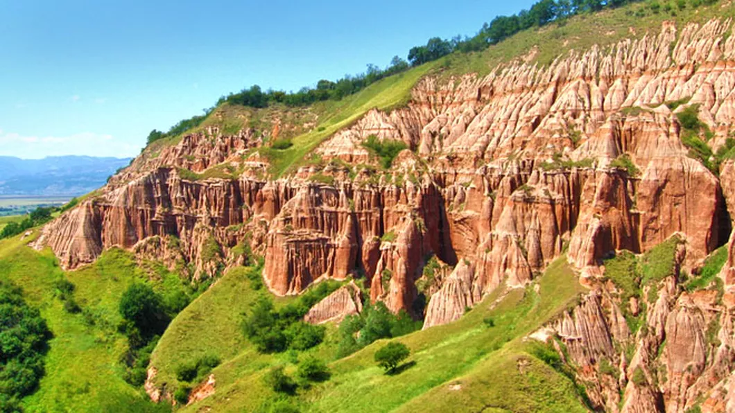 Cele mai spectaculoase canioane din România. Iată șase locuri pe care trebuie să le vizitezi