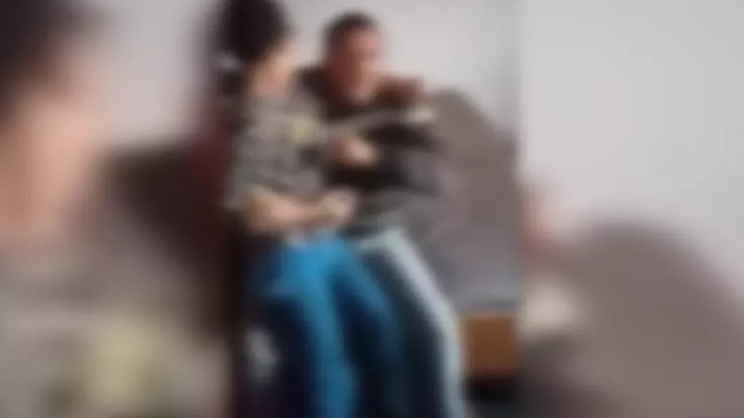 Bărbatul din Iași care și-a lovit fiul cu dizabilități reținut pentru 24 de ore - VIDEO