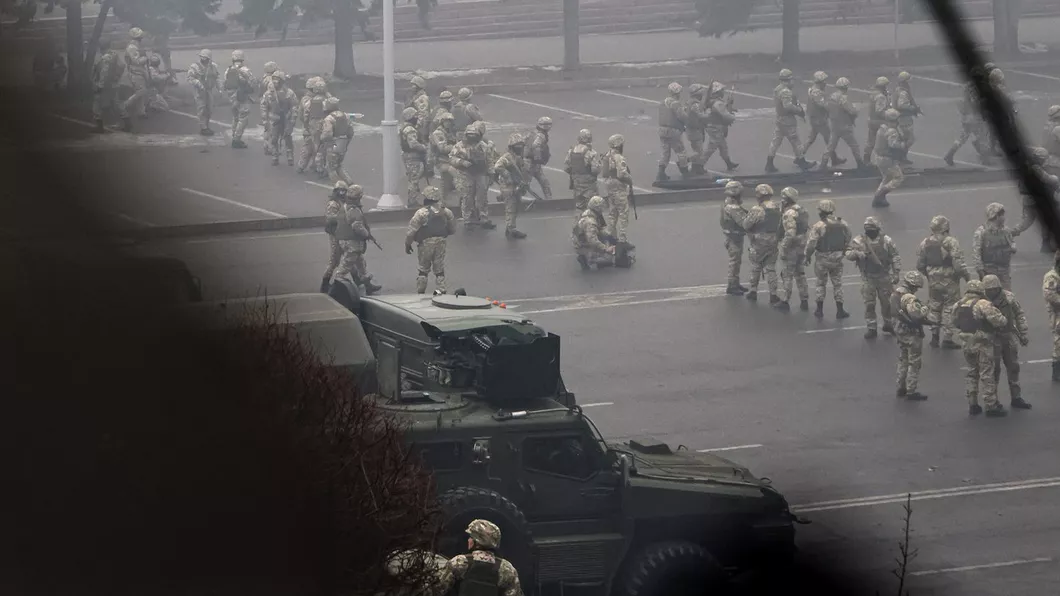 Proteste fără precedent. Trupele din Rusia au ajuns în Kazahstan după ce ţară a decretat stare de urgenţă - FOTO VIDEO