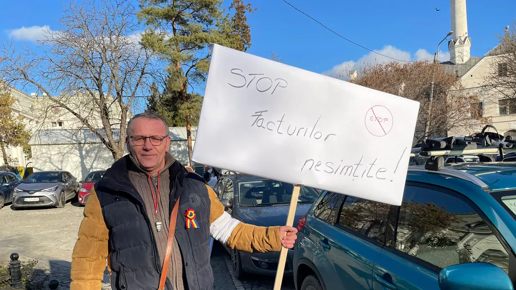 Protest în centrul Iaşului. Alianţa pentru Patrie organizează un marş împotriva Guvernului - GALERIE FOTO VIDEO