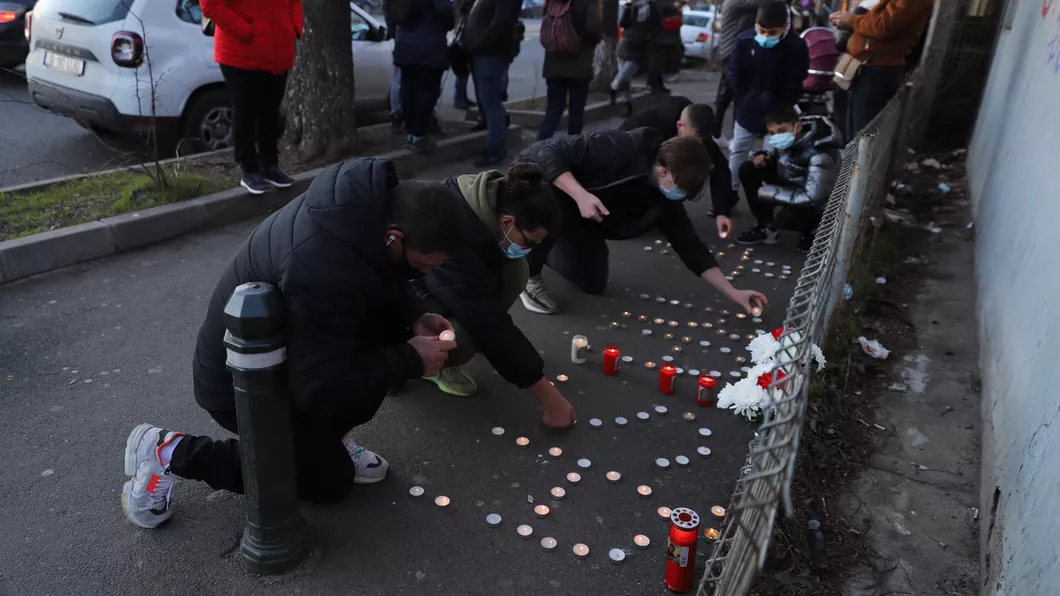 Protest în fața secției de Poliție unde lucra agentul care a lovit-o mortal pe Raisa Acest copil a murit nevinovat