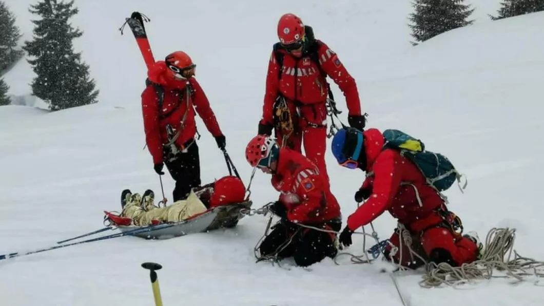 Peste 120 de oameni au fost salvați de pe munte în ultimele 24 de ore. Fenomenele meteo extreme solicită echipele salvamont