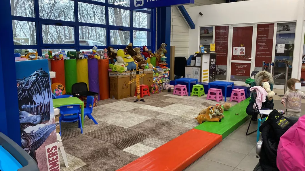 CTP Iași a dotat locul de joacă pentru copiii ucraineni amplasat la Aeroportul Iaşi - FOTO